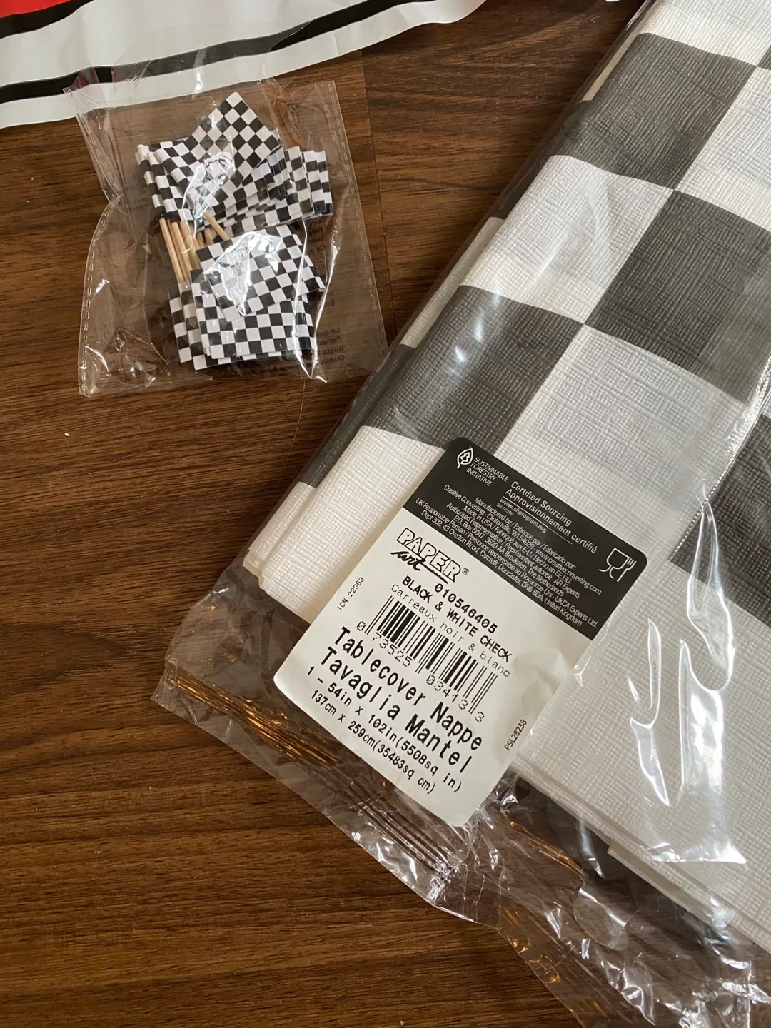 Racing Party Supplies Bundle - Banner, Tablecover & Flags image indicator(2)