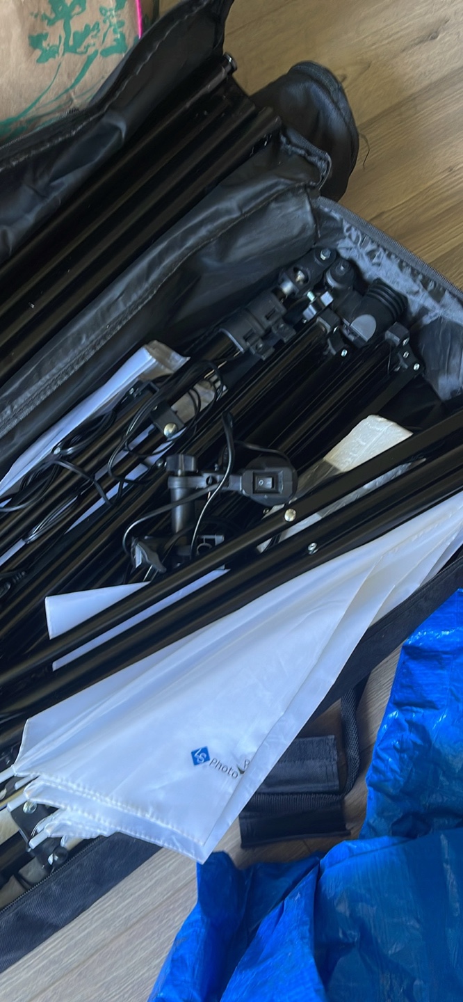 #Freecycle Neewer Photography Lighting Kit - photo 2