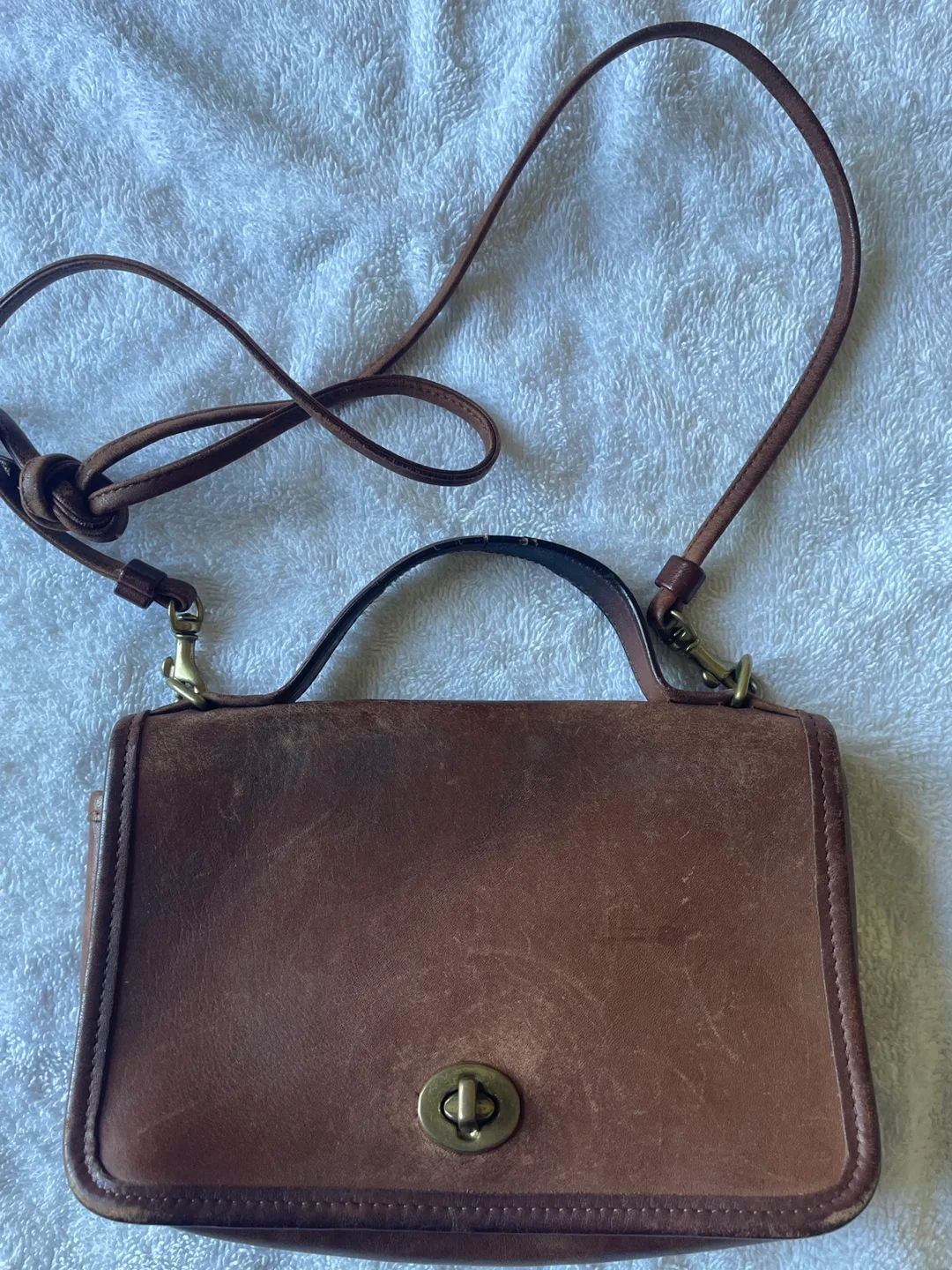 Vintage Coach Leather Crossbody Bag thumbnail