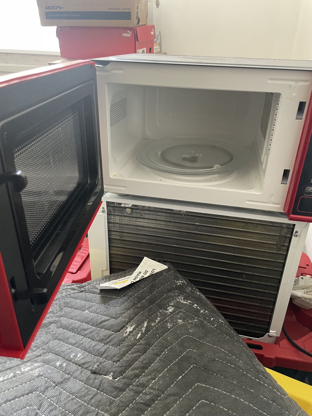 Red Compact Microwave - photo 2