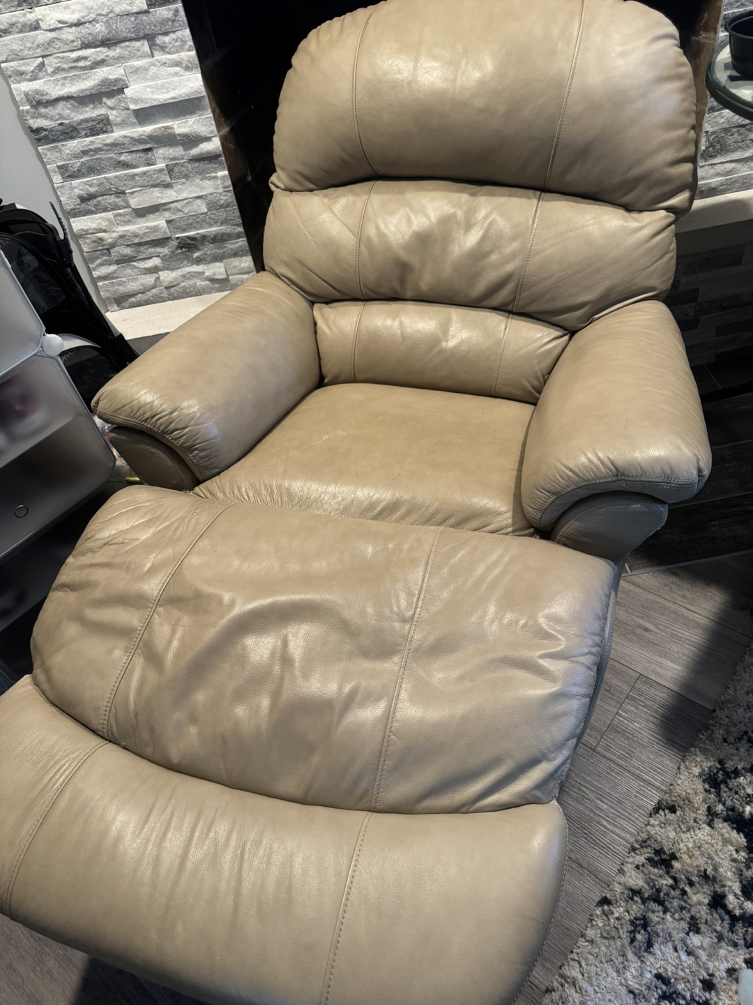 Tan Leather Recliner - photo 3