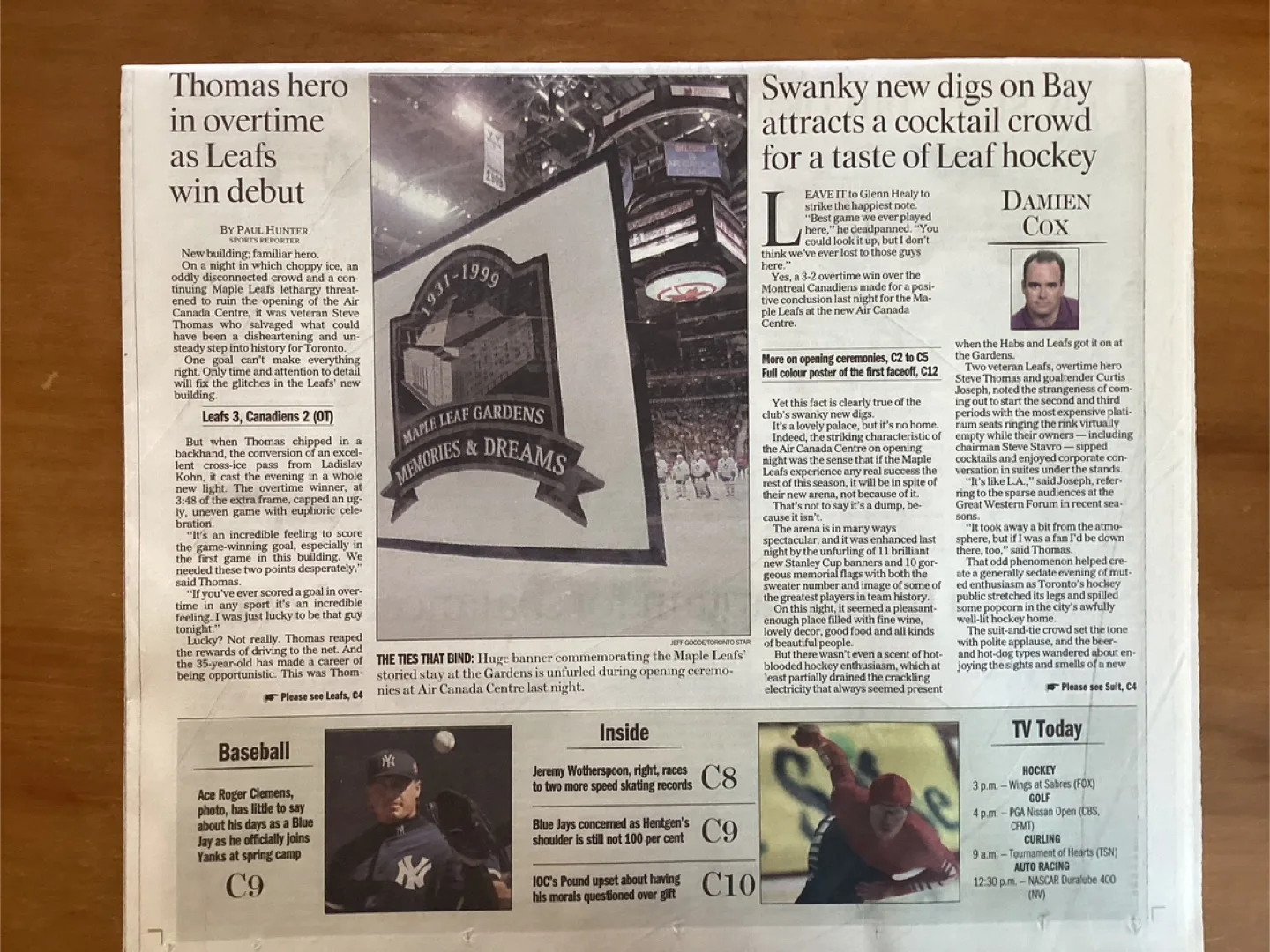 Feb 21-1999 TORONTO MAPLE LEAFS 1st Game @ The ACC ! image indicator(4)