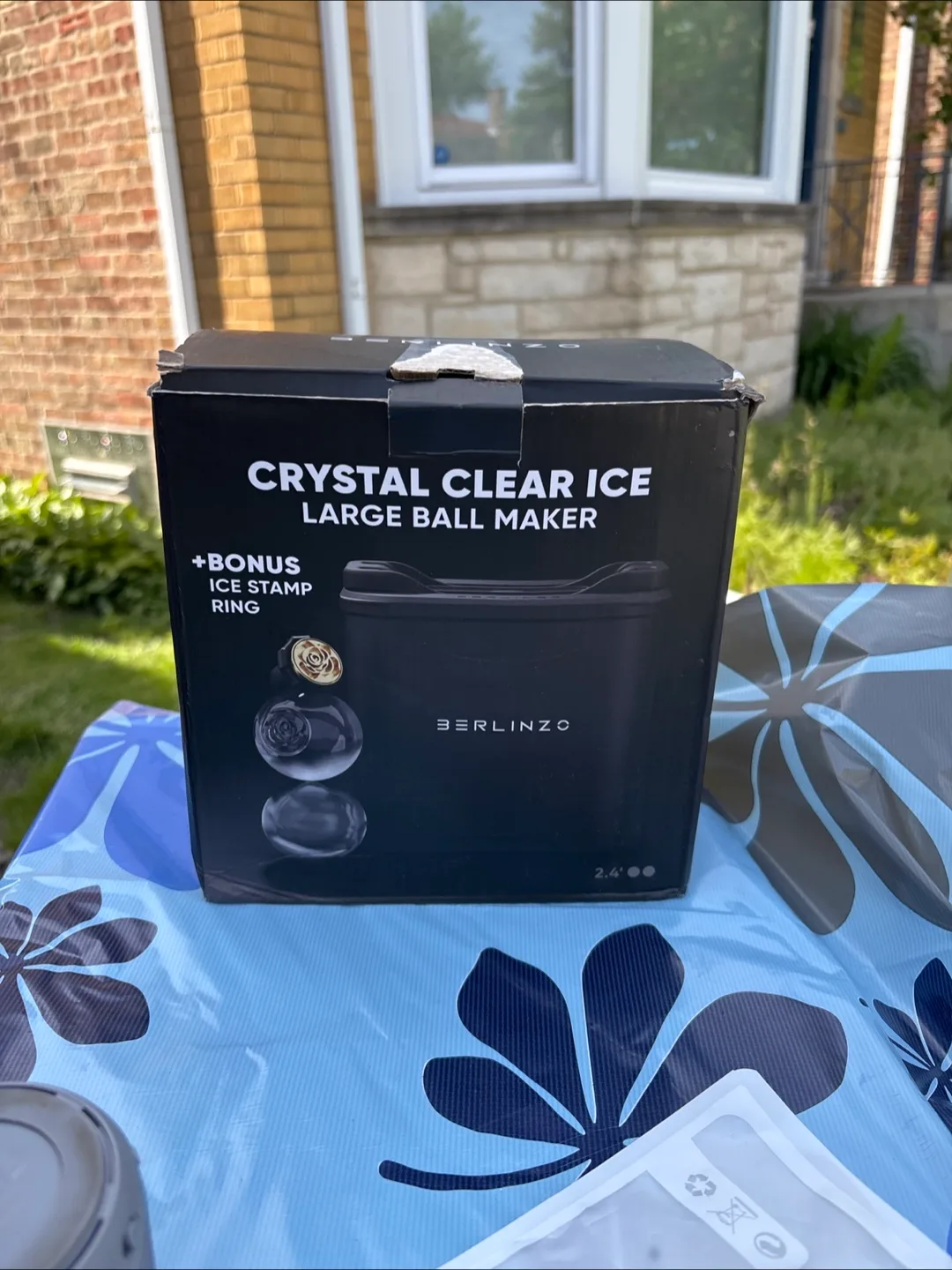 BERLINZO Crystal Clear Ice Large Ball Maker thumbnail