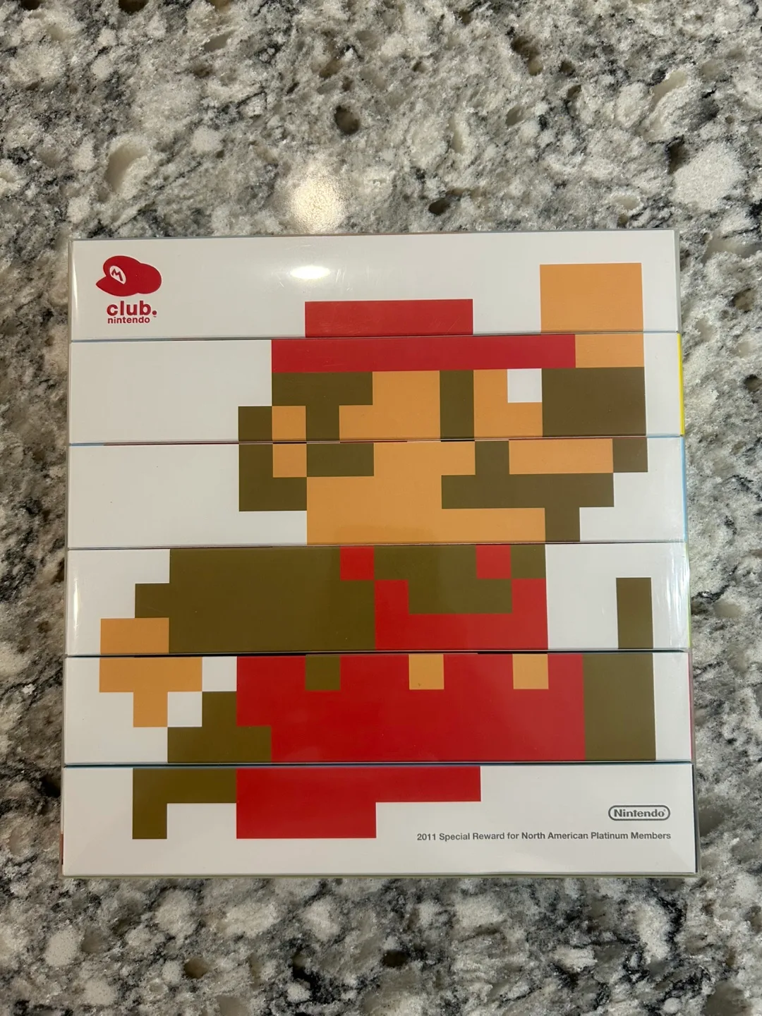2011 Club Nintendo Mario & Friends Pin Badge Set thumbnail