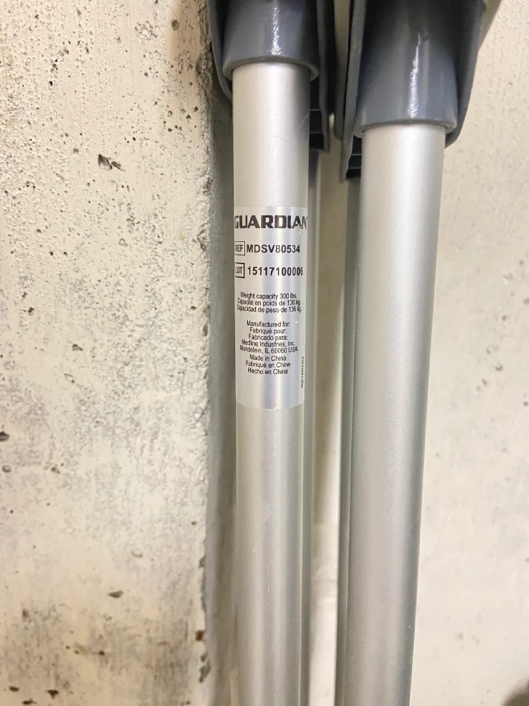 Pair of Adult Underarm Crutches thumbnail
