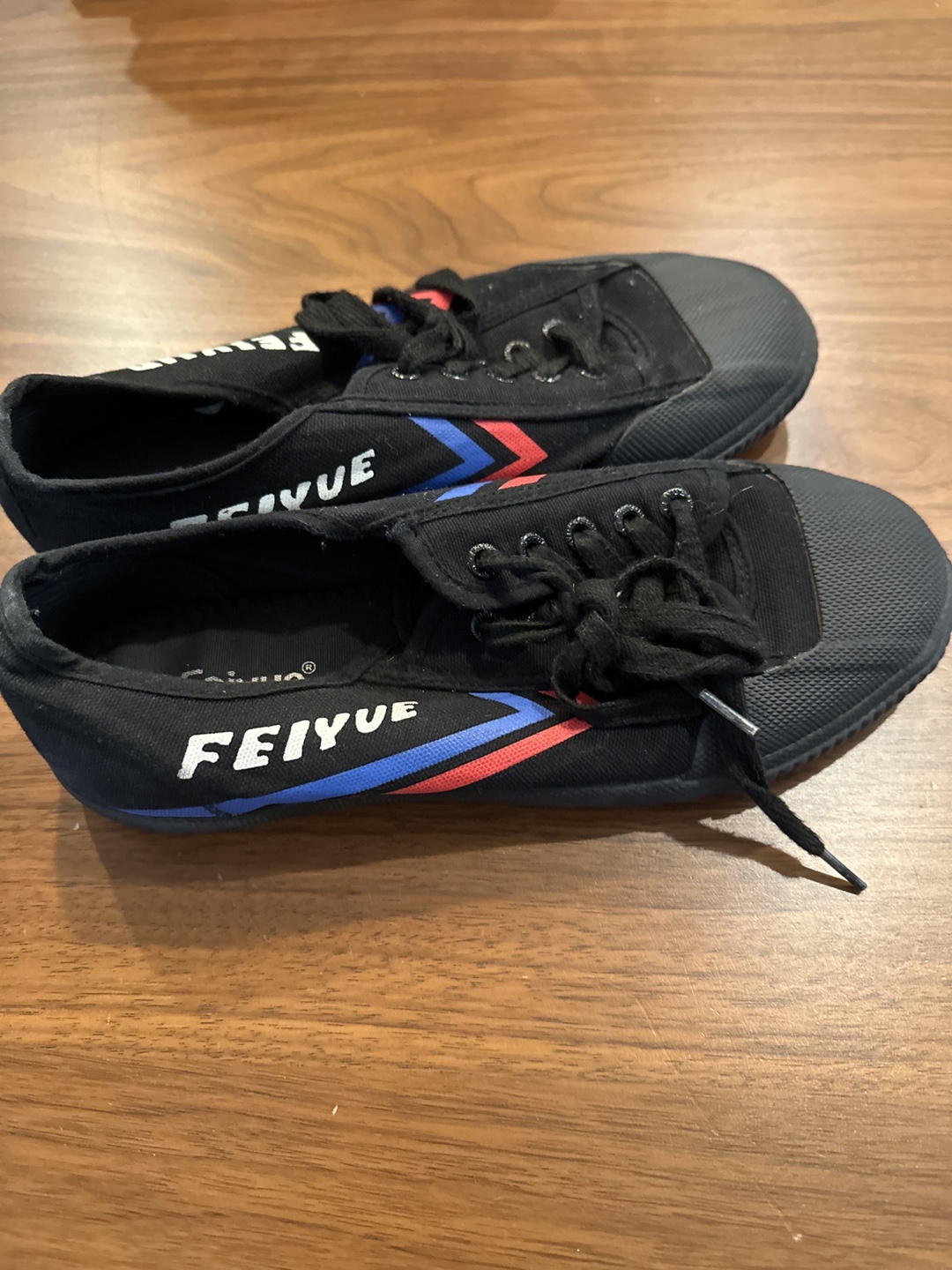 FEIYUE Black Canvas Shoes Size 8