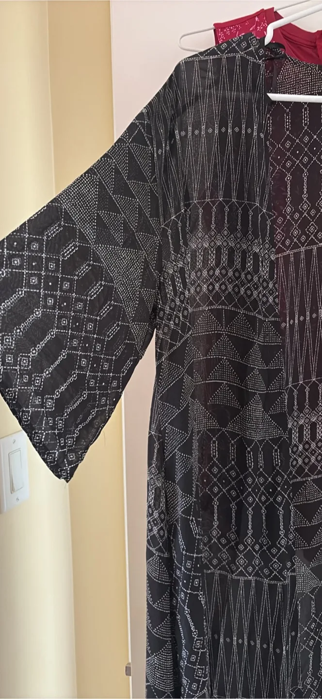 Black and White Geometric Print Kimono thumbnail