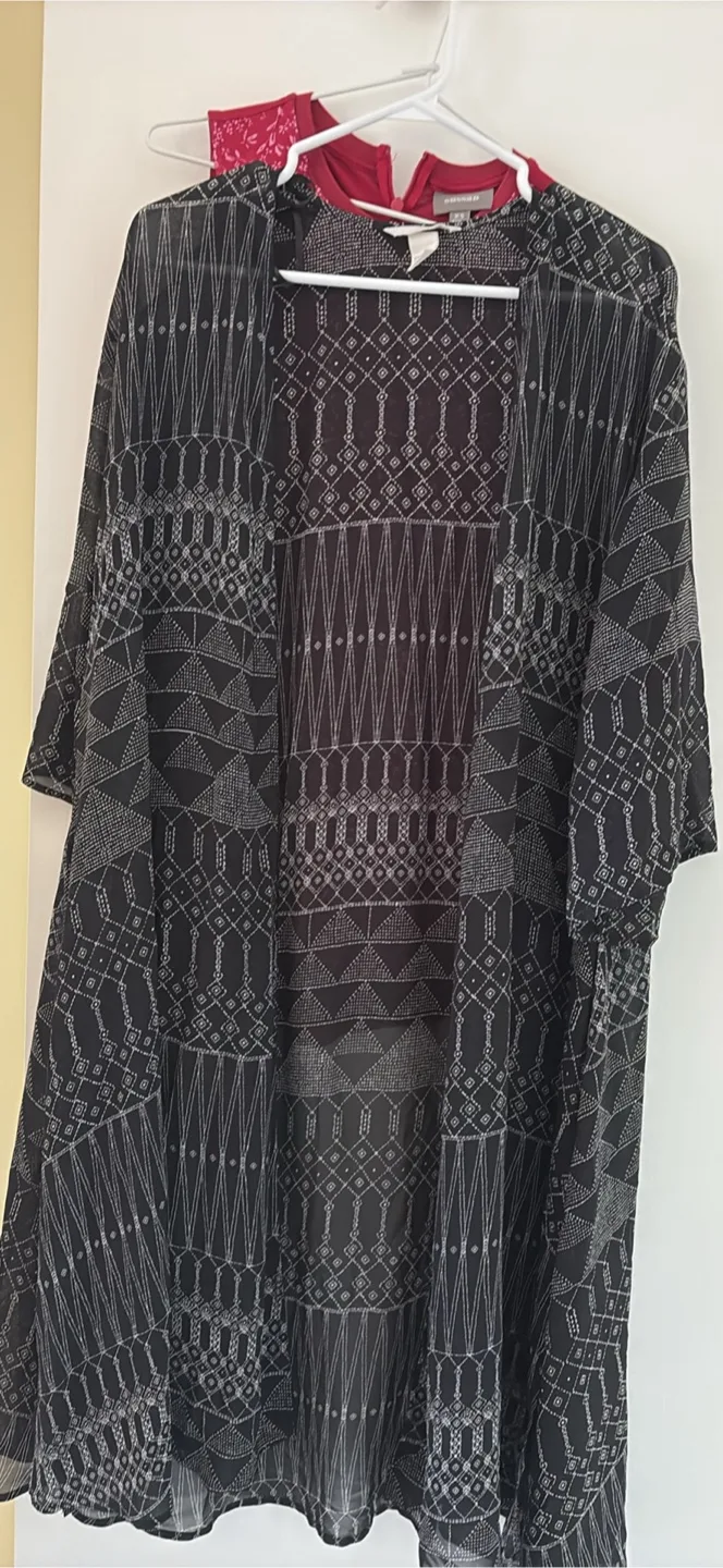 Black and White Geometric Print Kimono image indicator(2)