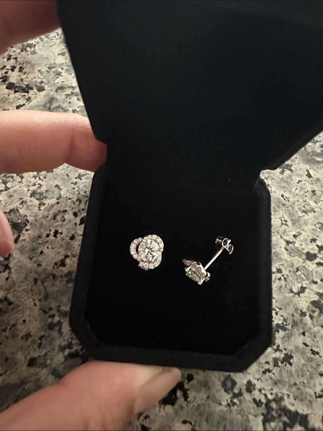 Moissanite Stud Earrings(1ct=0.5*2)