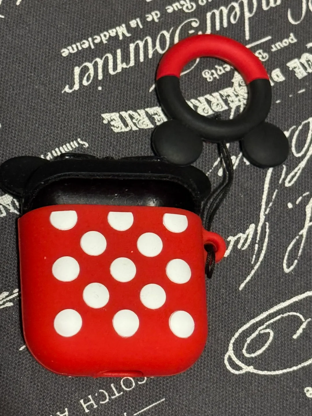 Apple AirPods Case with Mickey Mouse Silicone Cover image indicator(3)