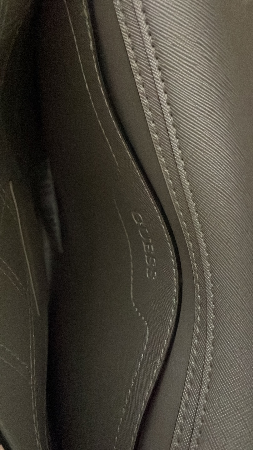 Guess Quilted Chain Bag