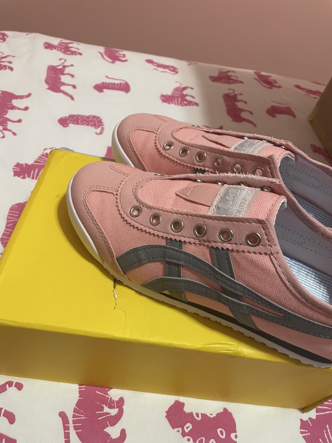 Onitsuka Tiger slip-on sneakers - size US 7 - photo 4