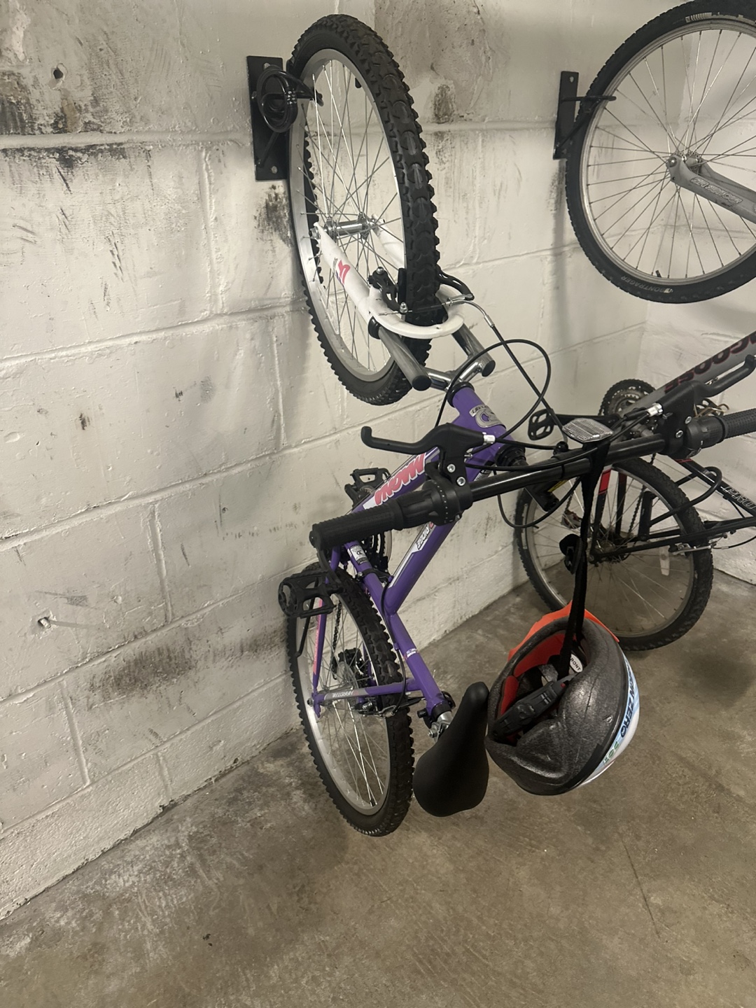 Mongoose 24" Girls' Mountain Bike Purple - photo 2