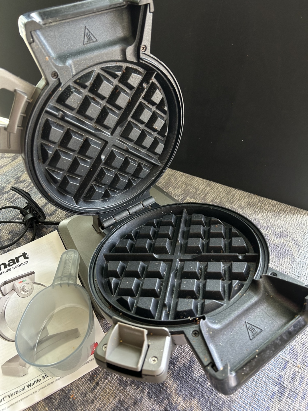 Cuisinart WAF-100C Vertical Waffle Maker - photo 3