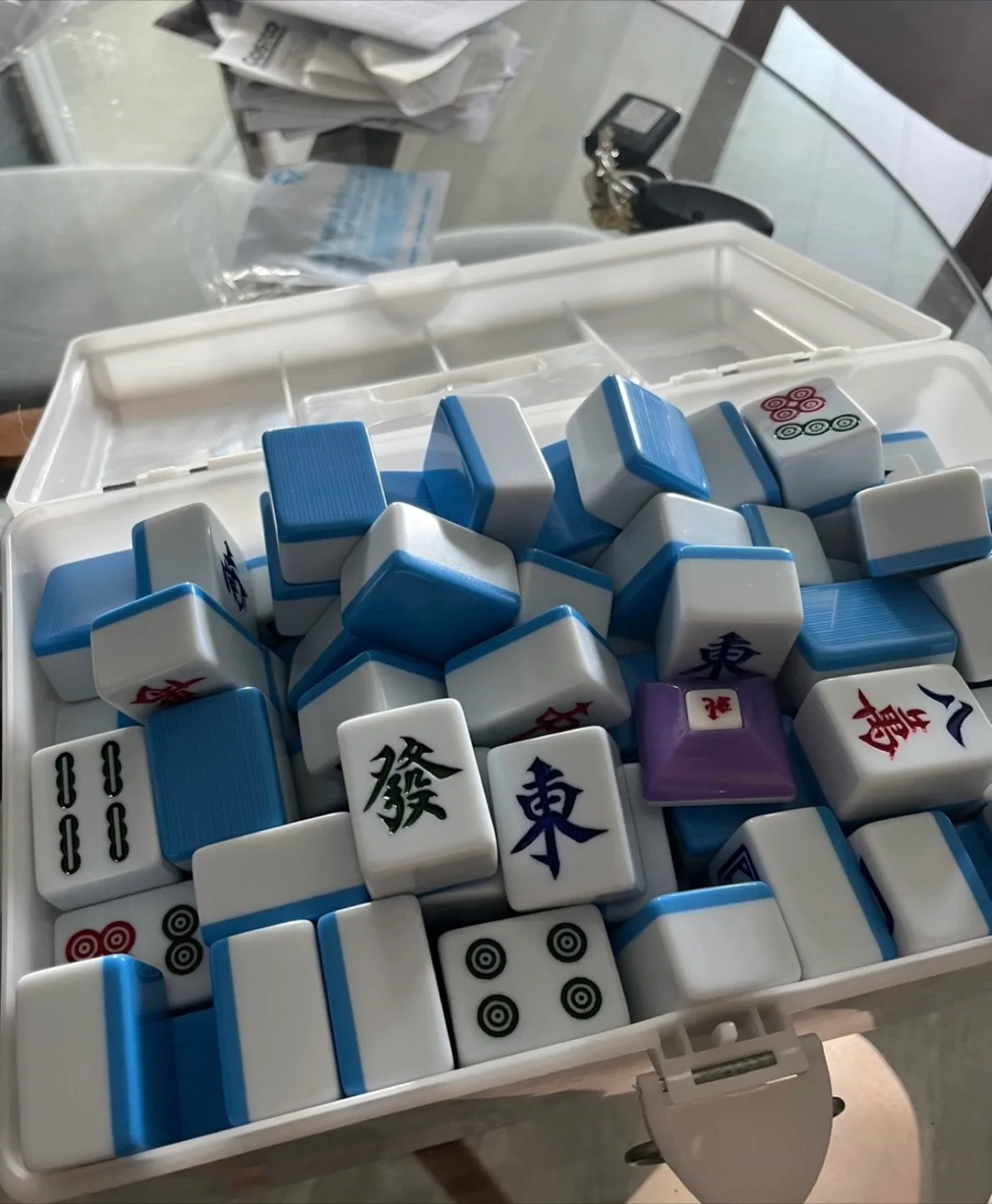 Mahjong Set with Carrying Case image indicator(2)