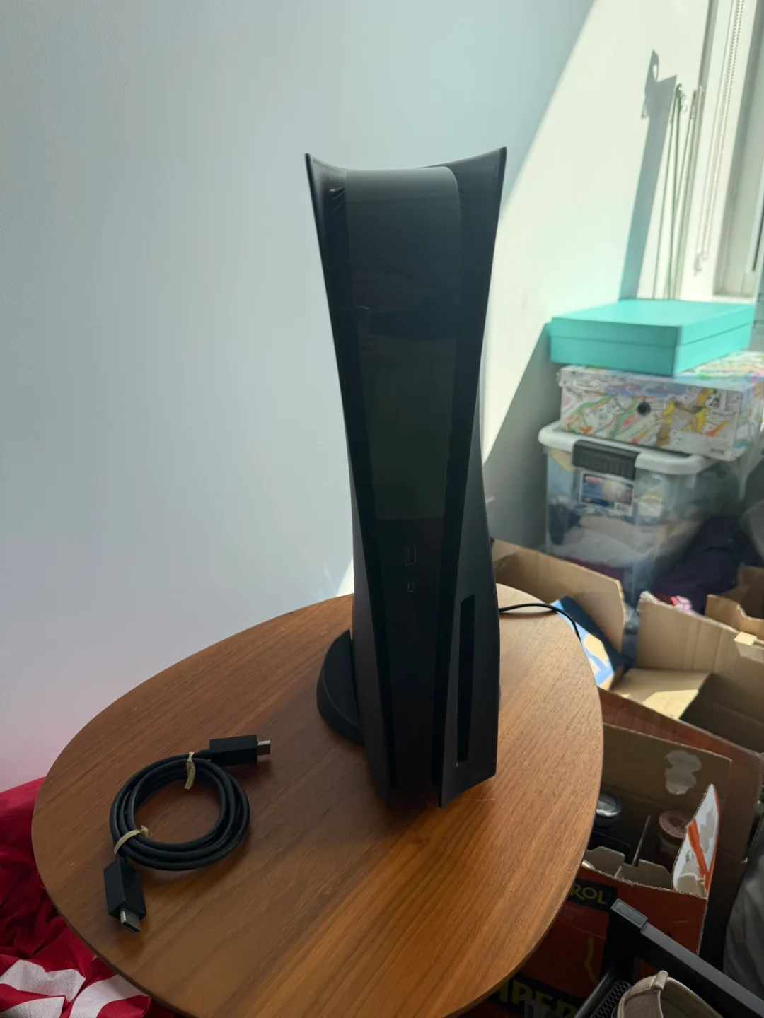 PlayStation 5 (PS5)–Black Edition– 1TB + Controller + Disc Drive image indicator(4)