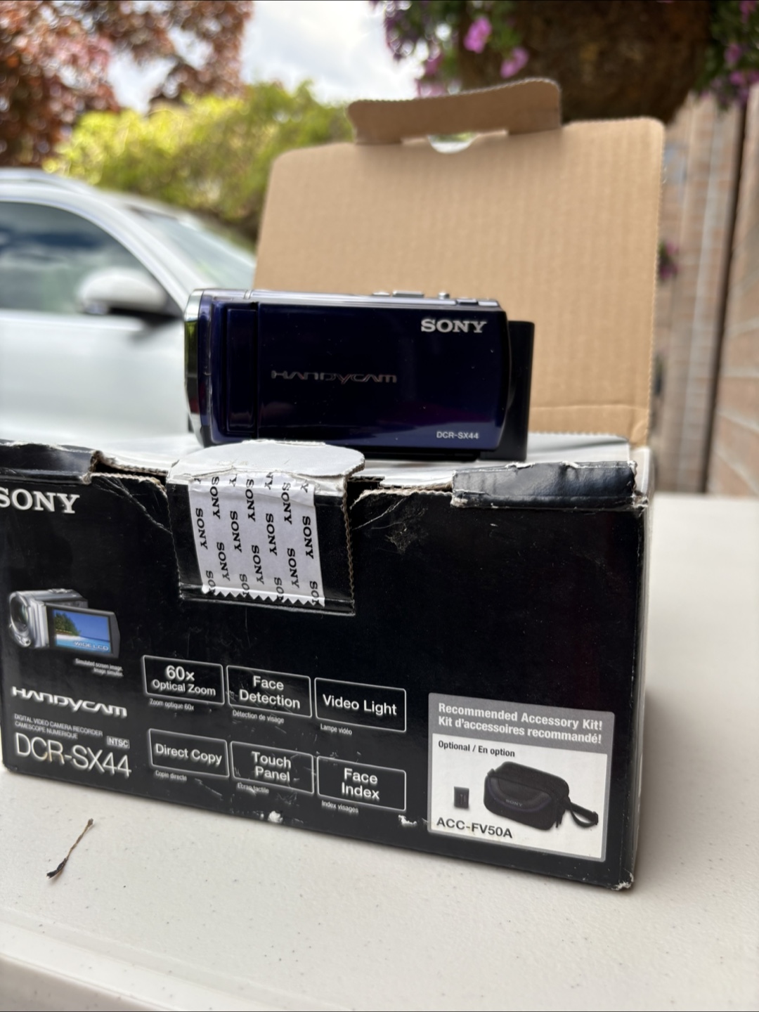 Sony Handycam DCR-SX44 Camcorder - photo 2