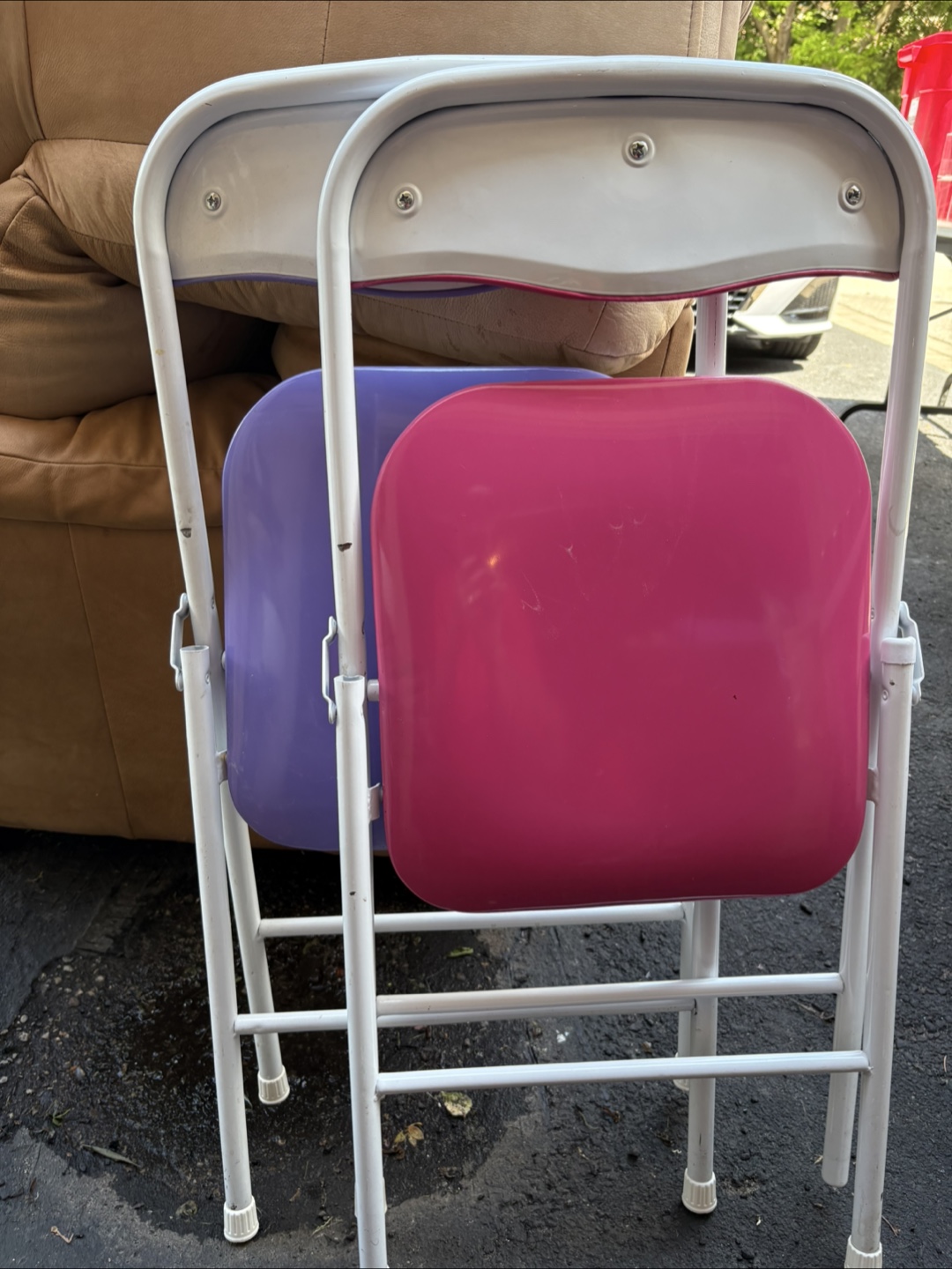 Pair of colourful folding chairs - photo 2