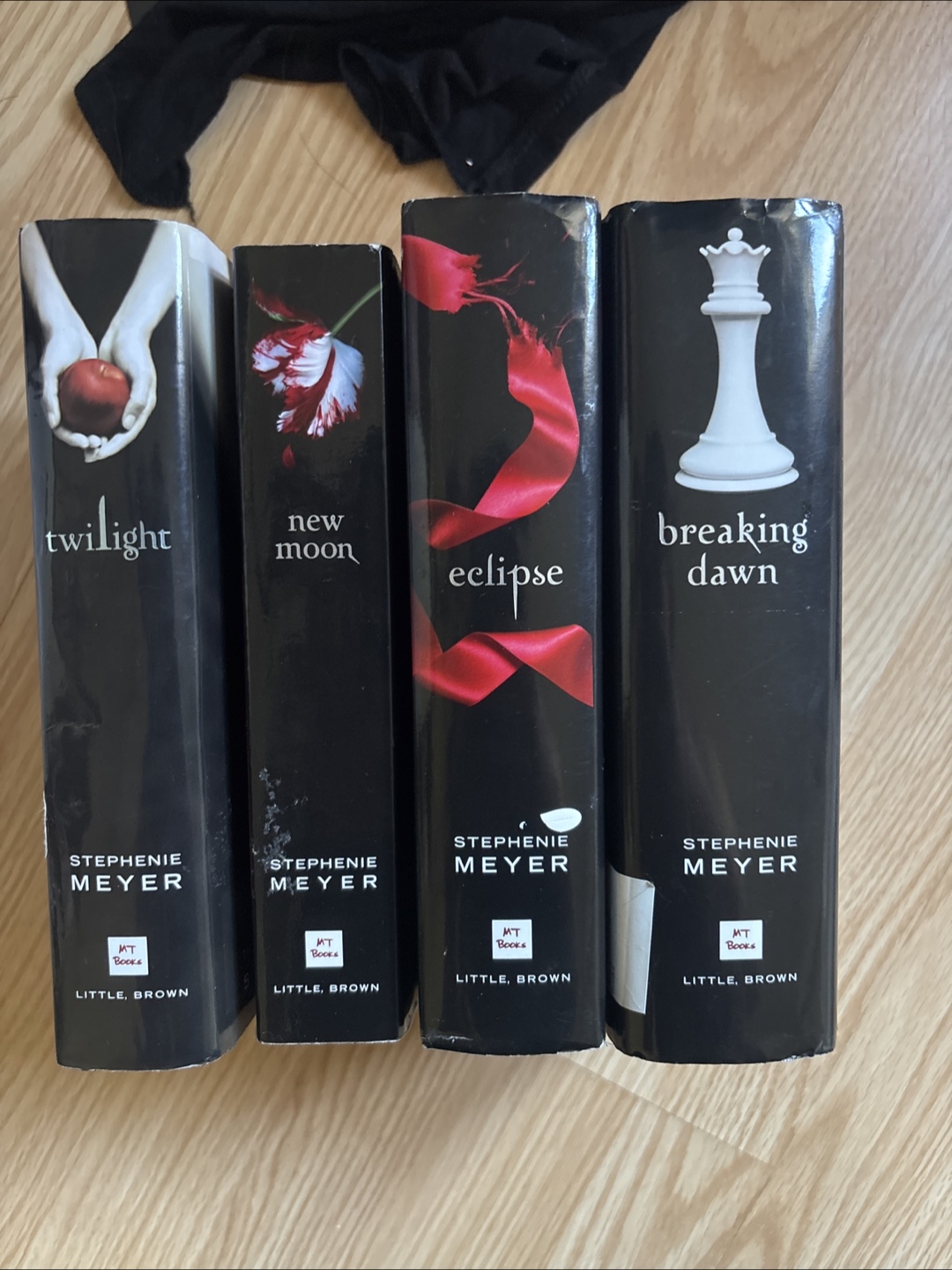 Twilight Saga Complete Series - Books 1-4