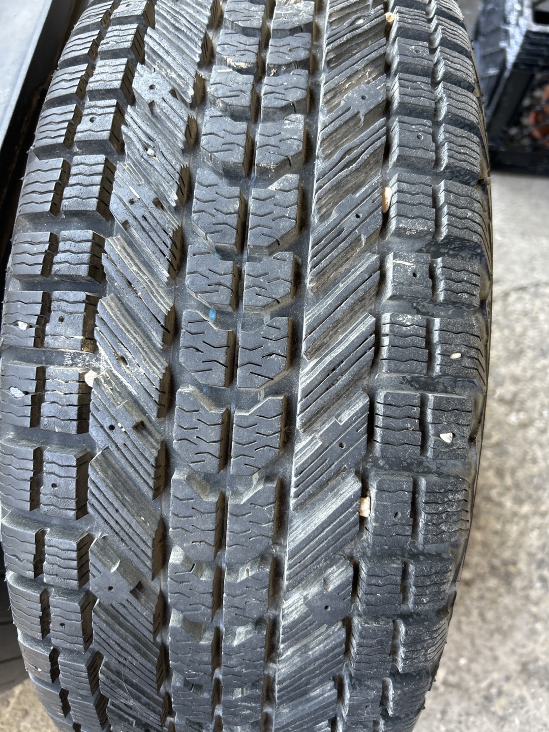 2 Used Winter Tires on Steel Rim. AMAZING TREAD! - photo 2