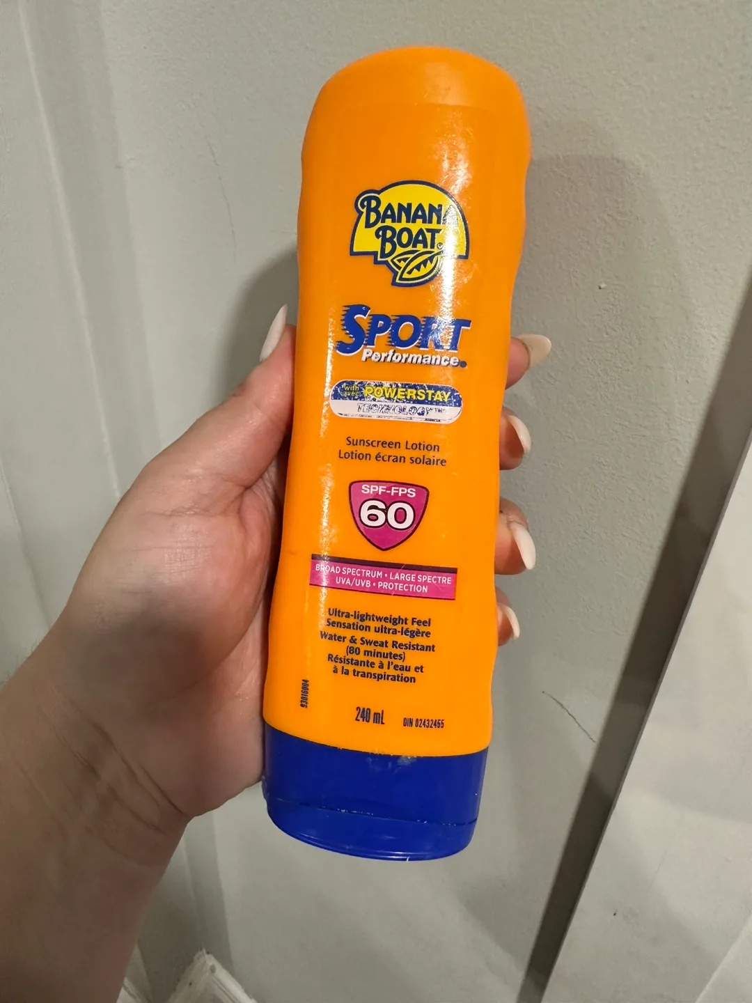 Banana Boat Sport Performance Sunscreen Lotion SPF 60 thumbnail