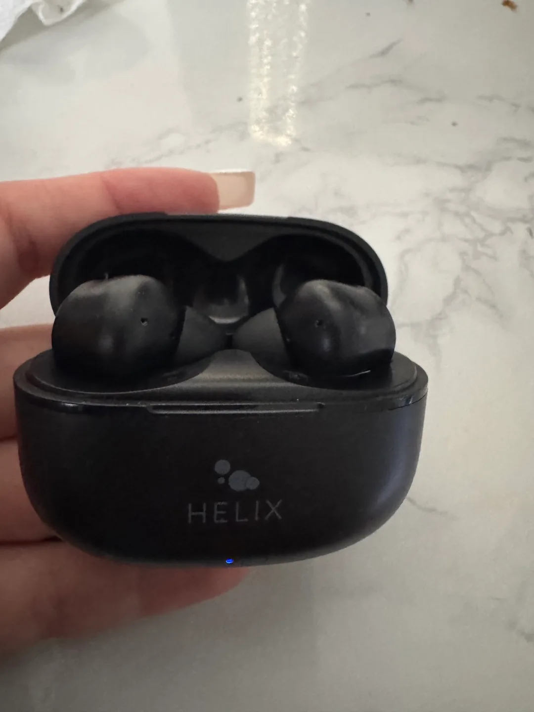 Helix True Wireless Earbuds image indicator(2)
