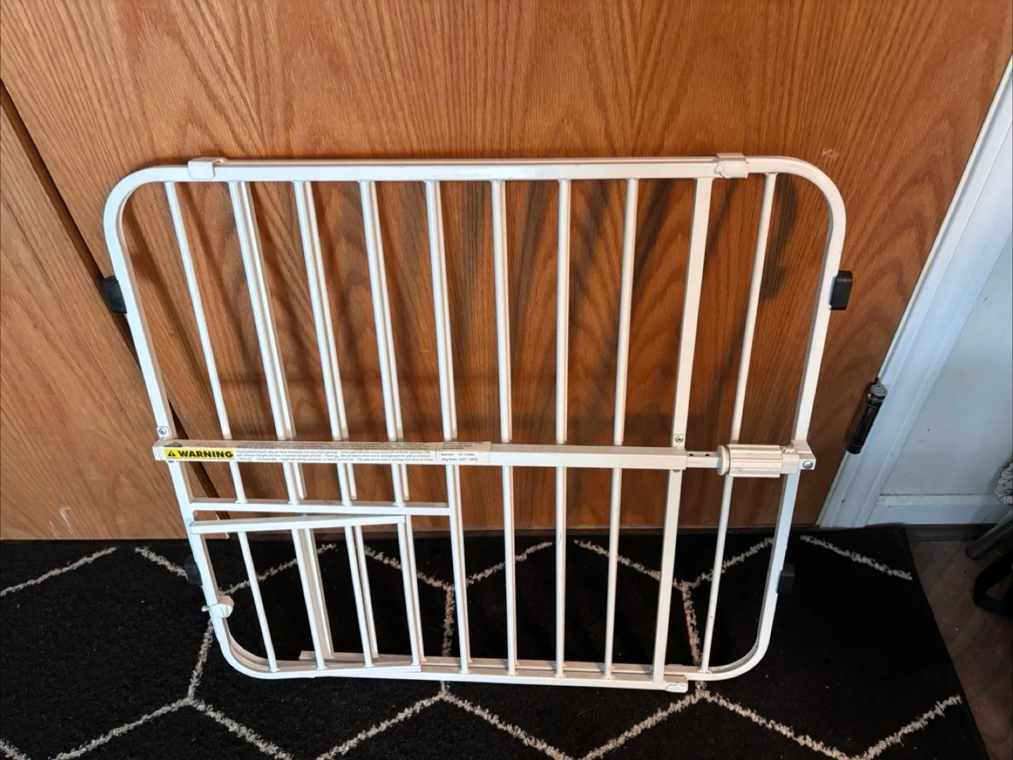 White Metal Pet Gate with Walk-Through Door image indicator(2)
