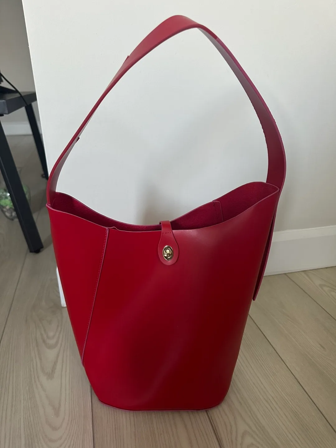 Elizabeth Arden Red Leather Tote Bag thumbnail
