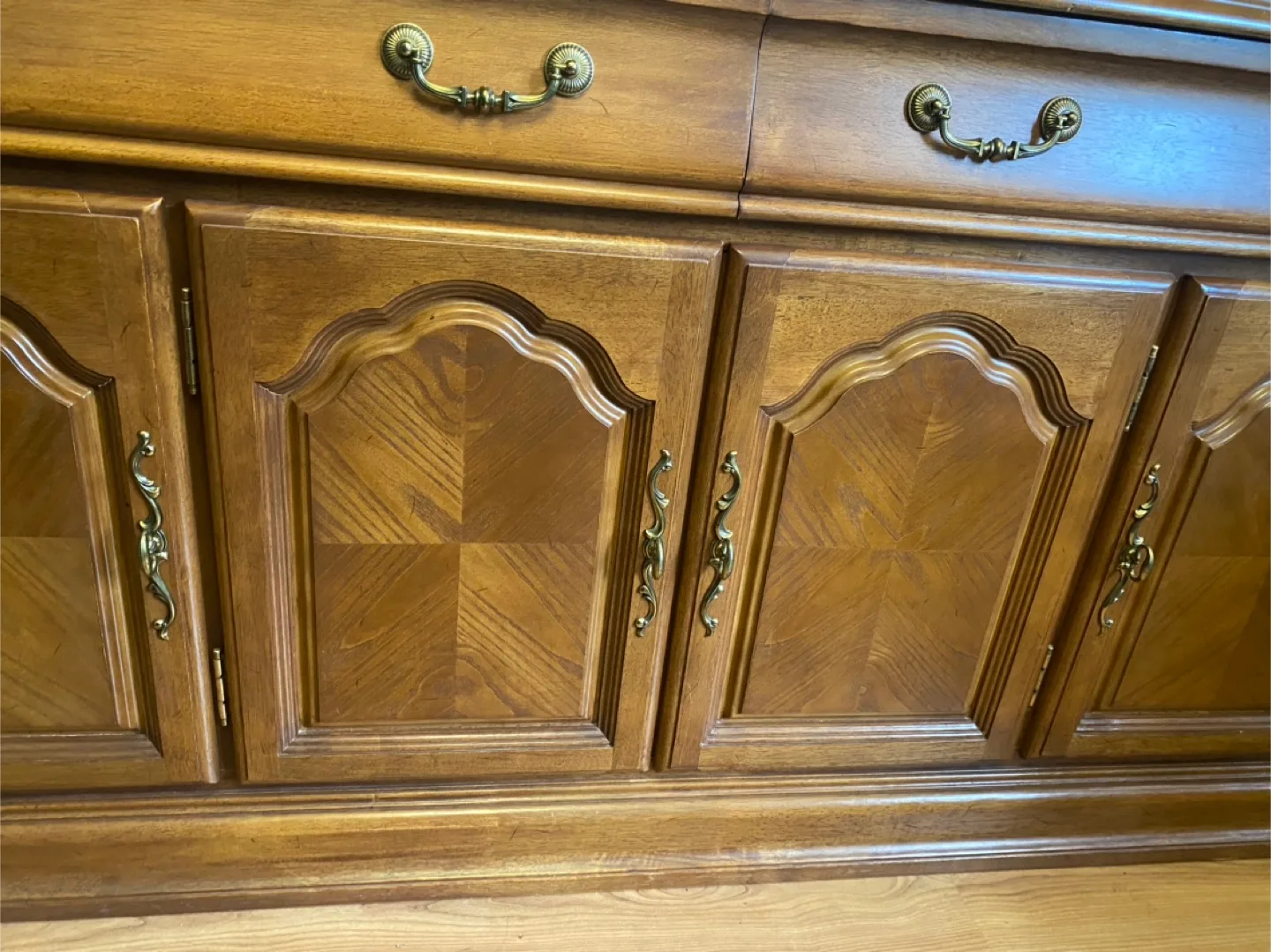 Wooden Buffet Server Cabinet image indicator(3)