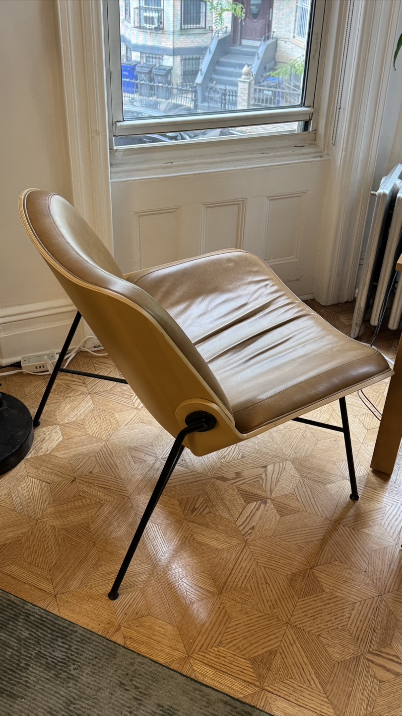 Burrow Vesper Leather & Wood Lounge Chair Camel/Oak + pillow - photo 3