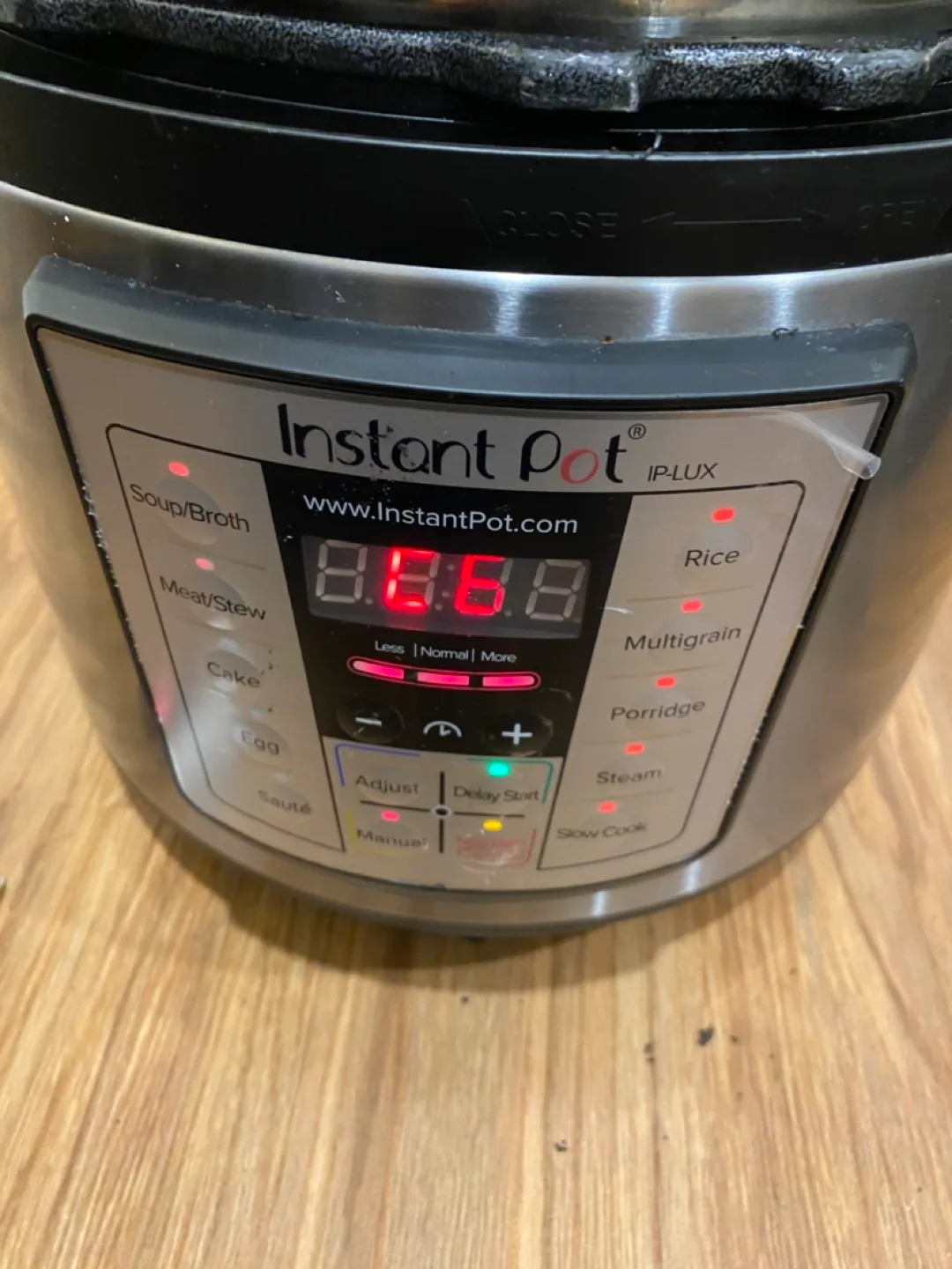 Instant Pot IP-LUX Multi-Use Programmable Pressure Cooker image indicator(2)