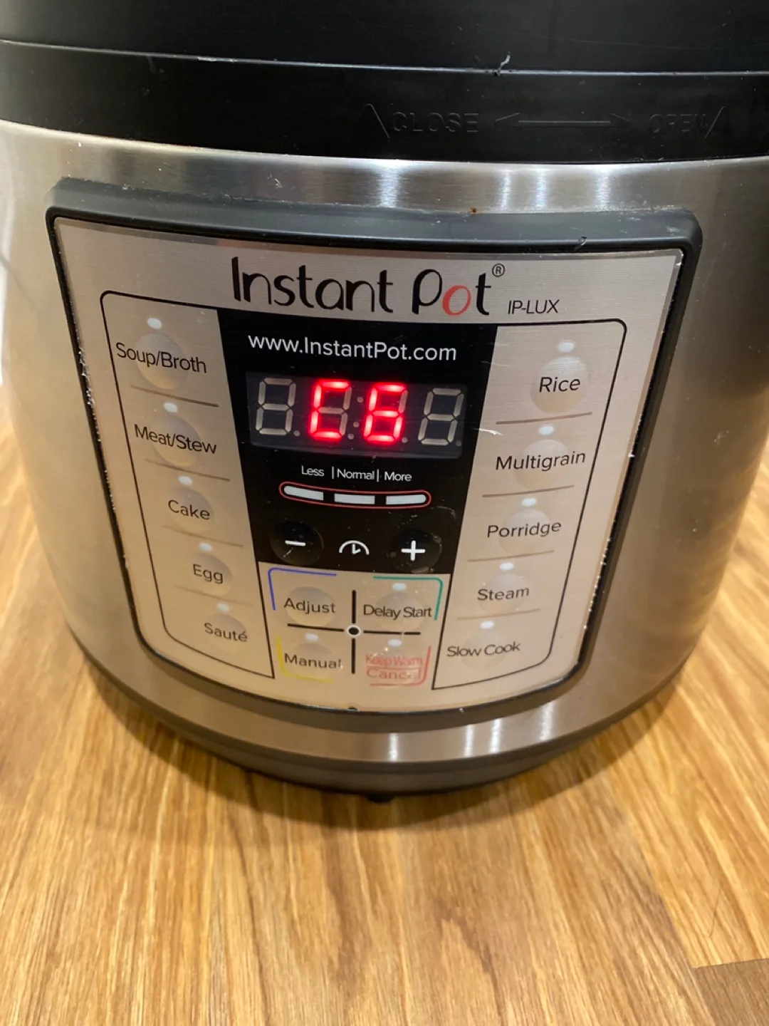 Instant Pot IP-LUX Multi-Use Programmable Pressure Cooker image indicator(8)