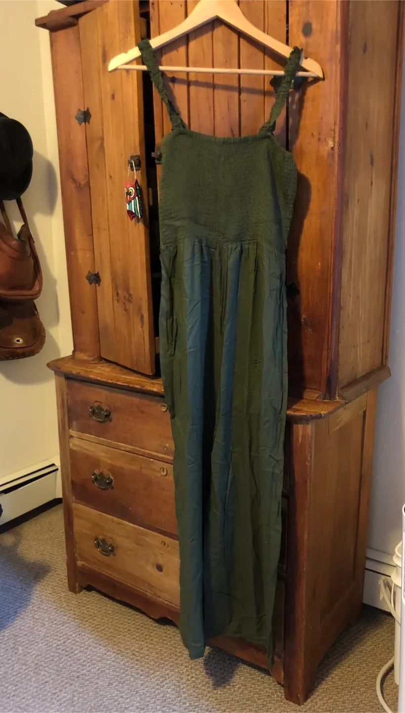 Olive Green Jumper , Size Med thumbnail