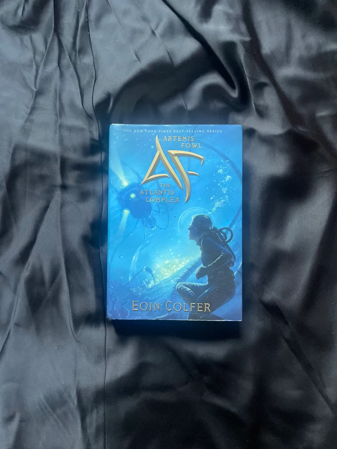 Collection of Young Adult Fantasy and Science Fiction Novels image indicator(2)