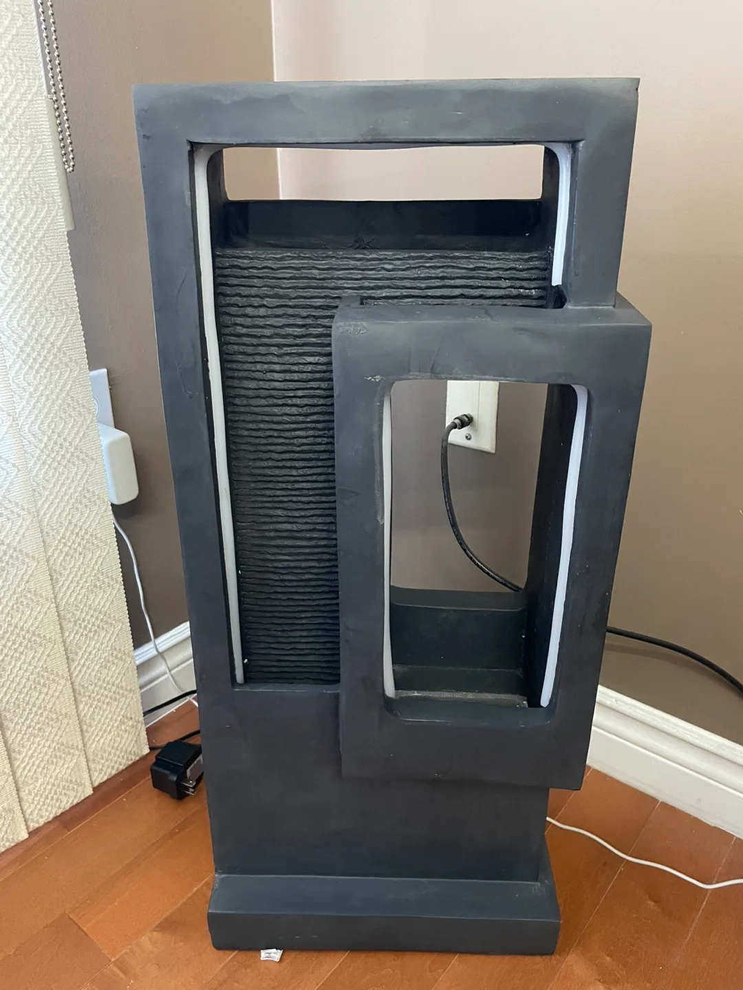 Modern Water Fountain thumbnail