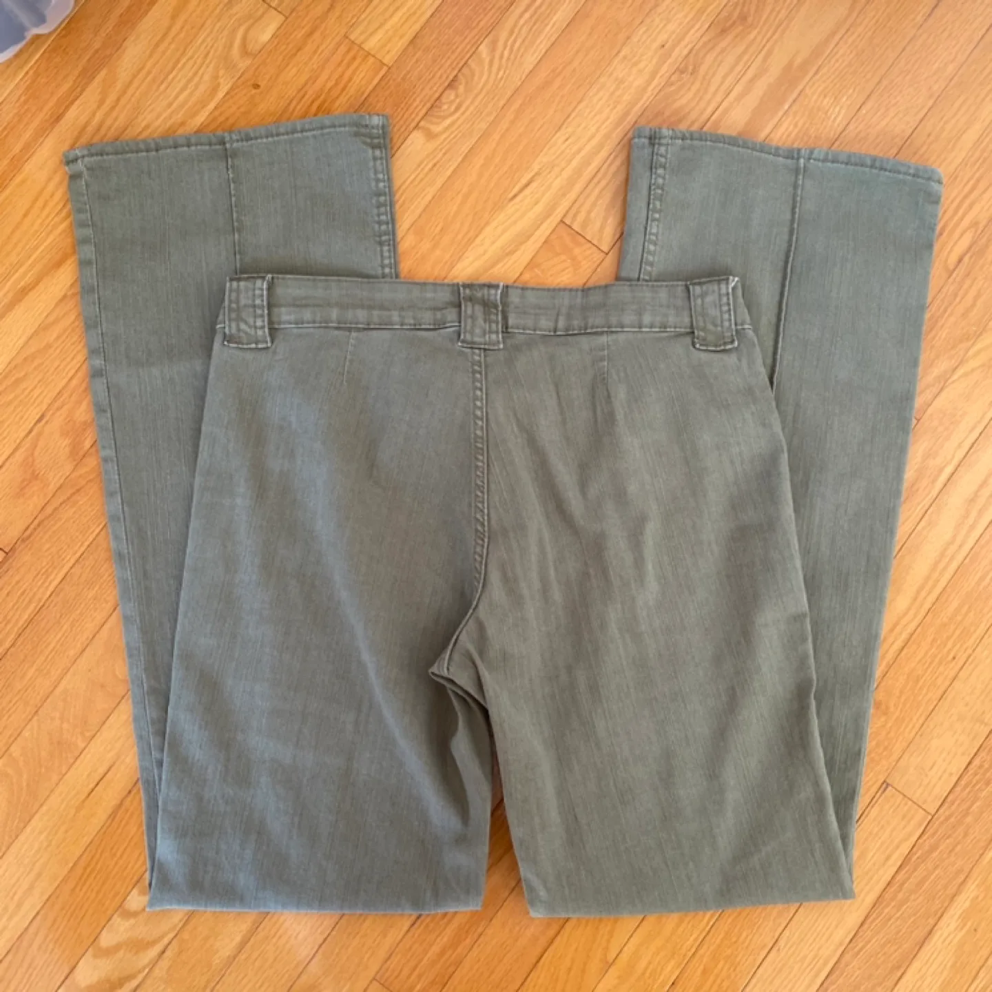 H&M - Green Twill Cargo Pants image indicator(4)