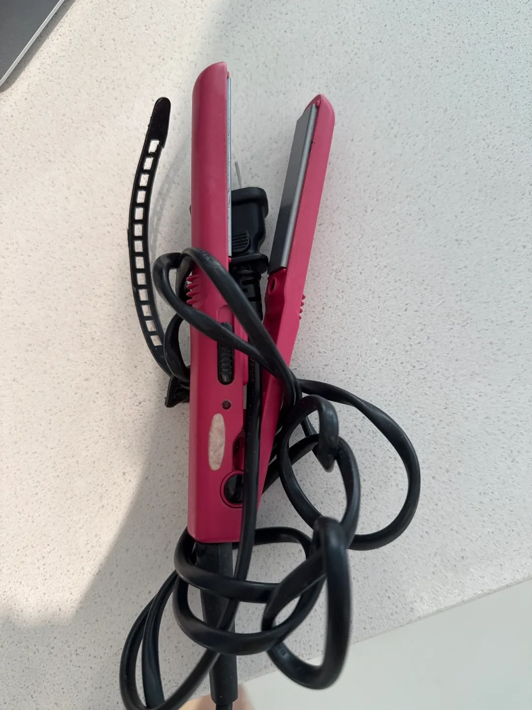 Pink Hair Straightener thumbnail