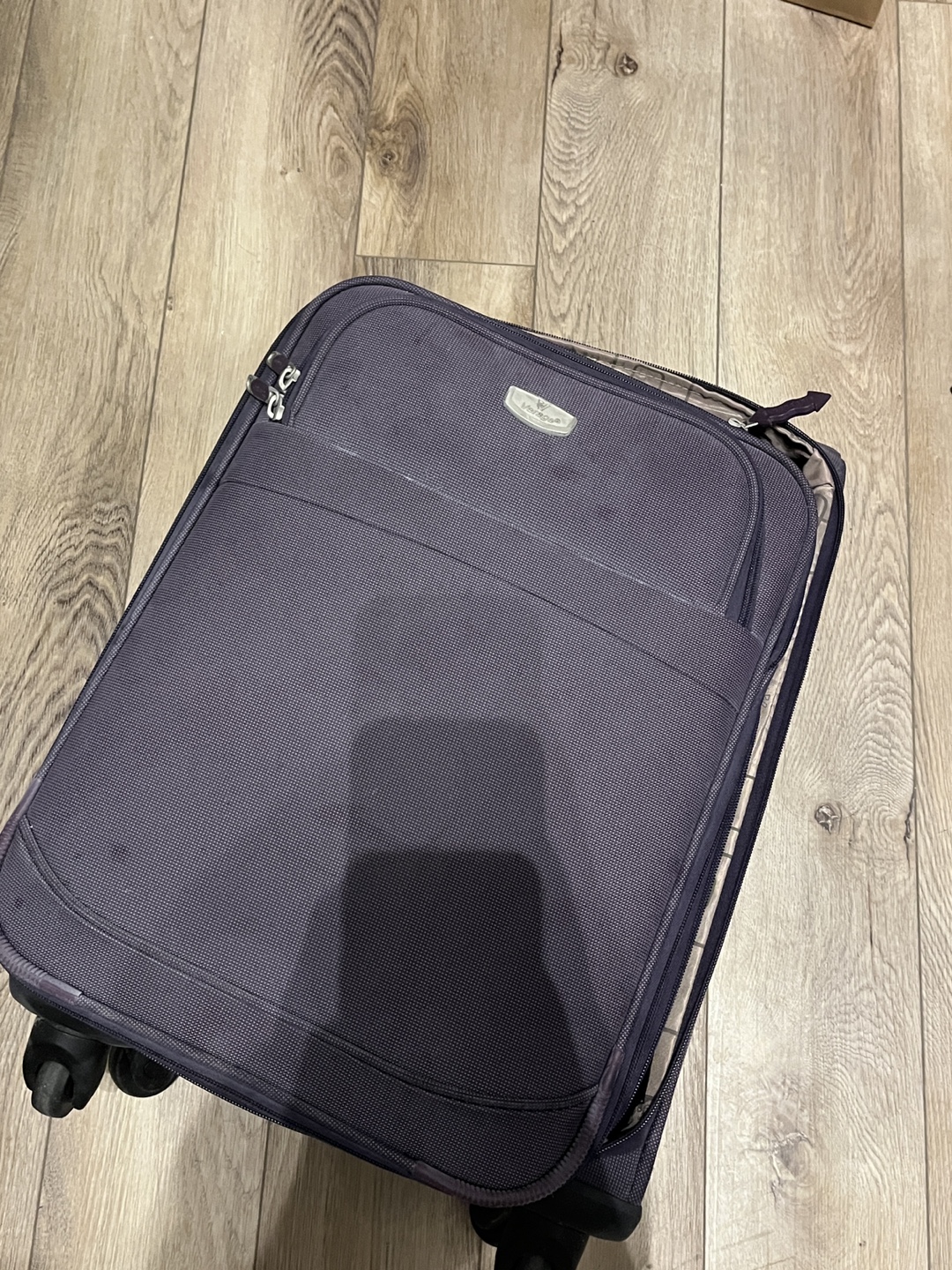Verageo Carry-on Suitcase