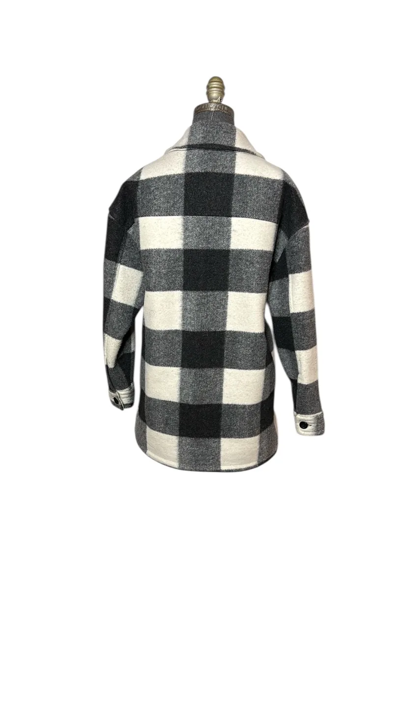Women's Grayscale Buffalo plaid Abercrombie Jacket image indicator(2)