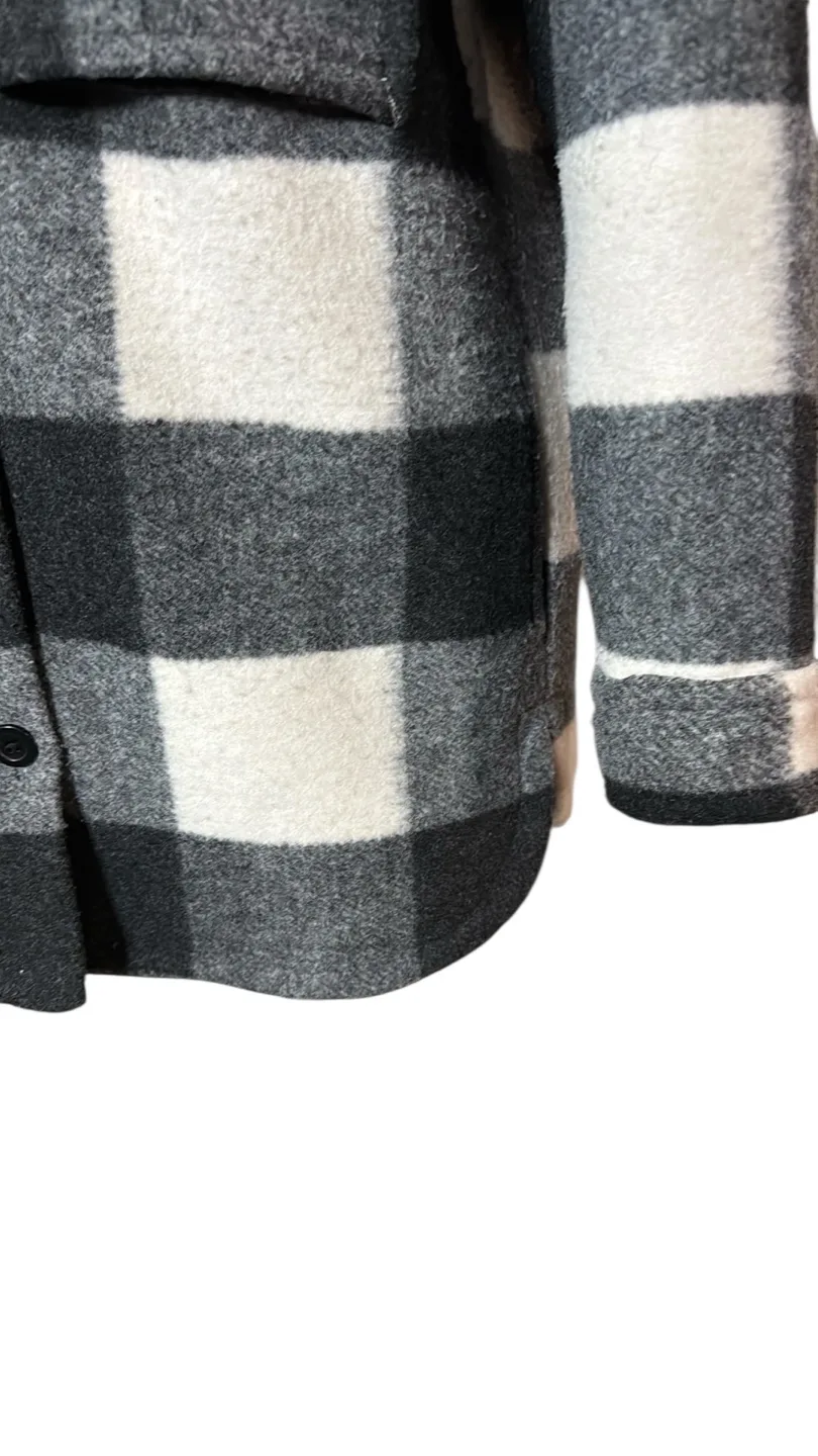 Women's Grayscale Buffalo plaid Abercrombie Jacket image indicator(4)