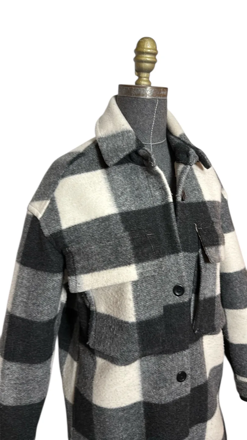 Women's Grayscale Buffalo plaid Abercrombie Jacket image indicator(3)