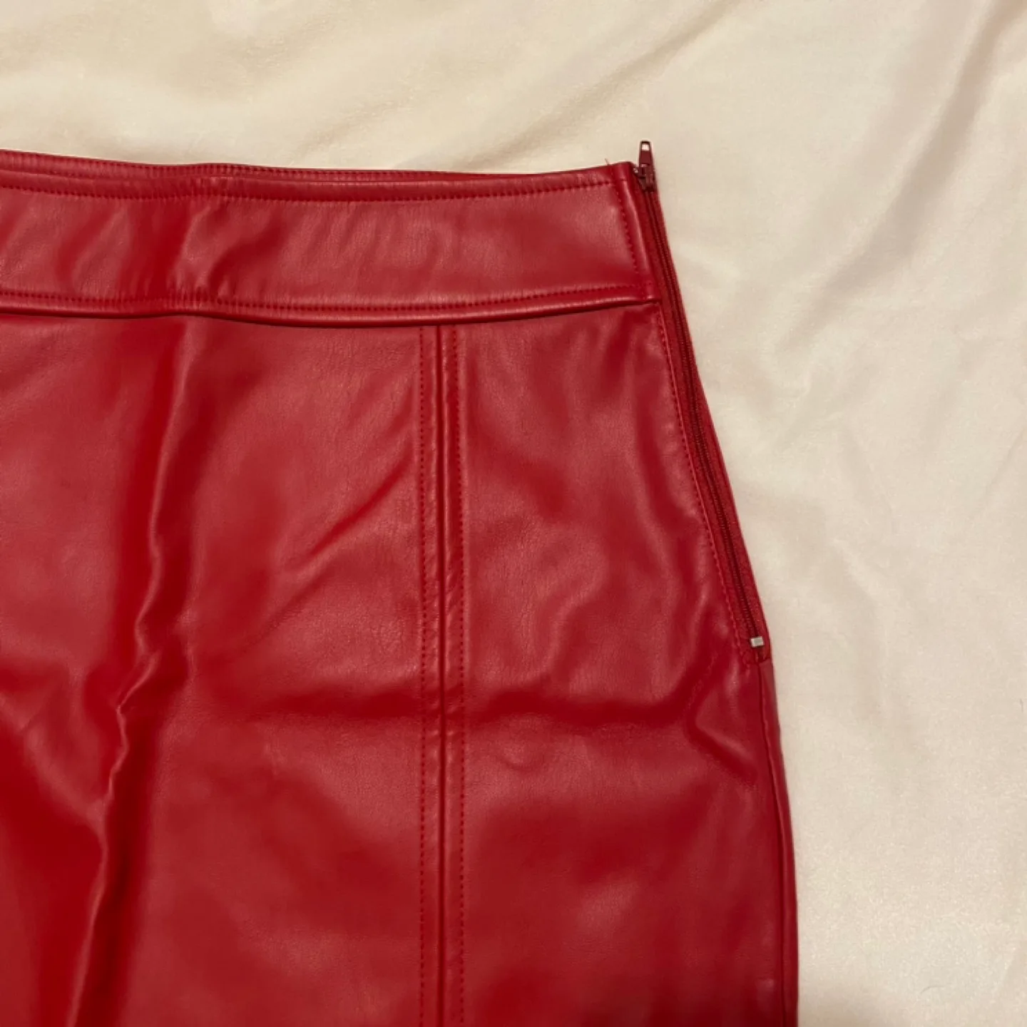 (With tags) Red Faux Leather Mini Skirt image indicator(3)