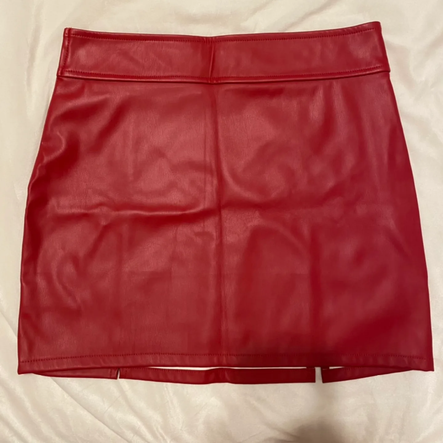 (With tags) Red Faux Leather Mini Skirt image indicator(6)