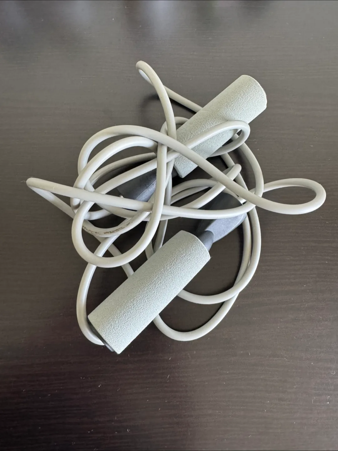 Grey jump rope thumbnail