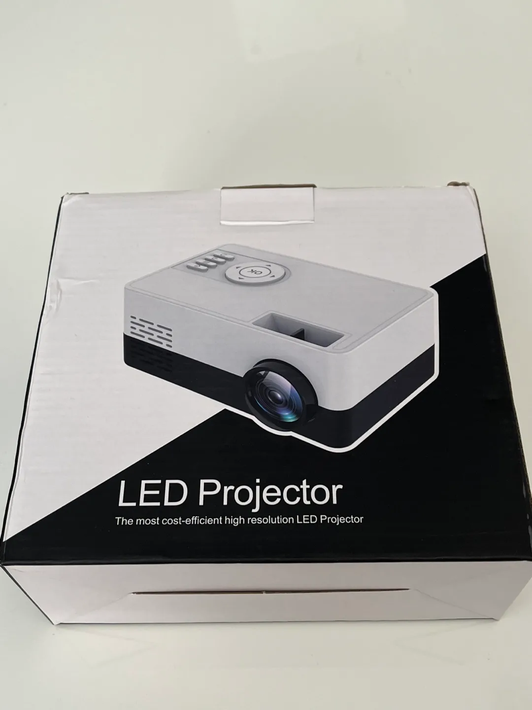 Pink Mini LED Projector thumbnail