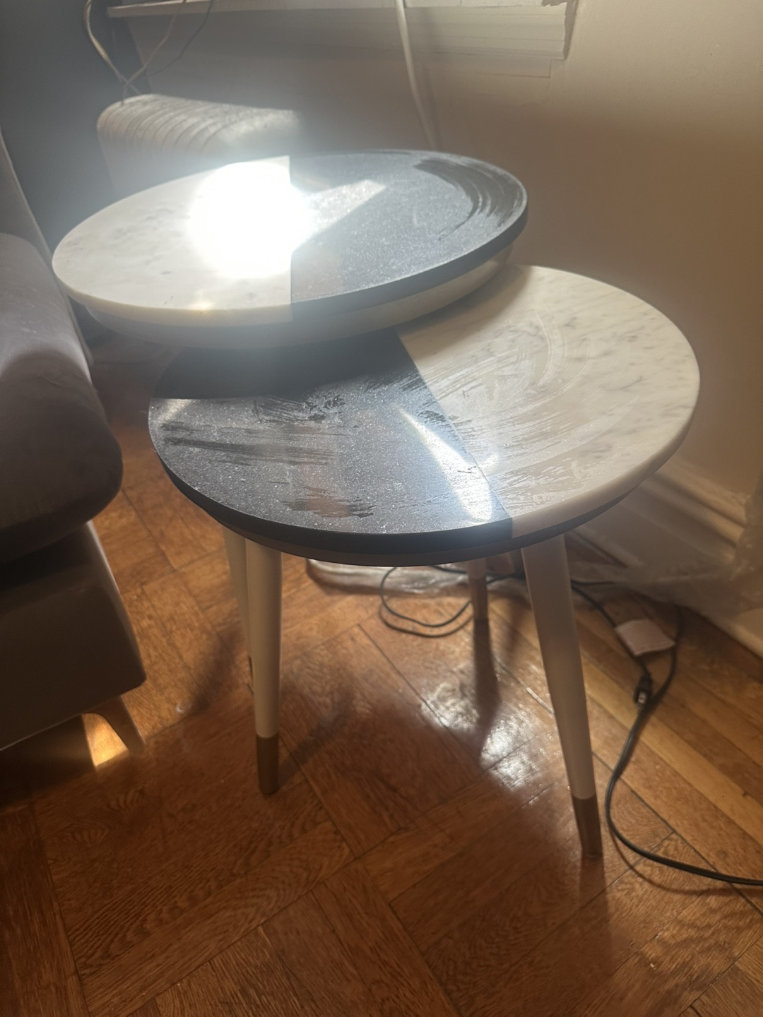 Pair of Round Marble Top Nesting Tables - photo 2