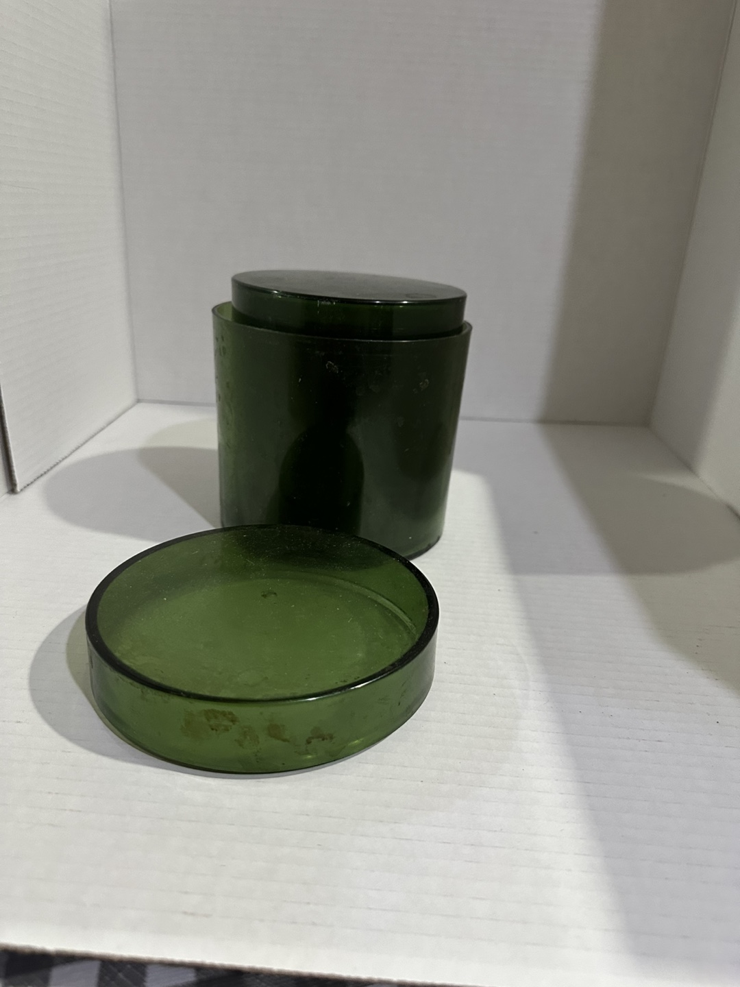 Set of 4 Vintage Green containers with Lids. - photo 5