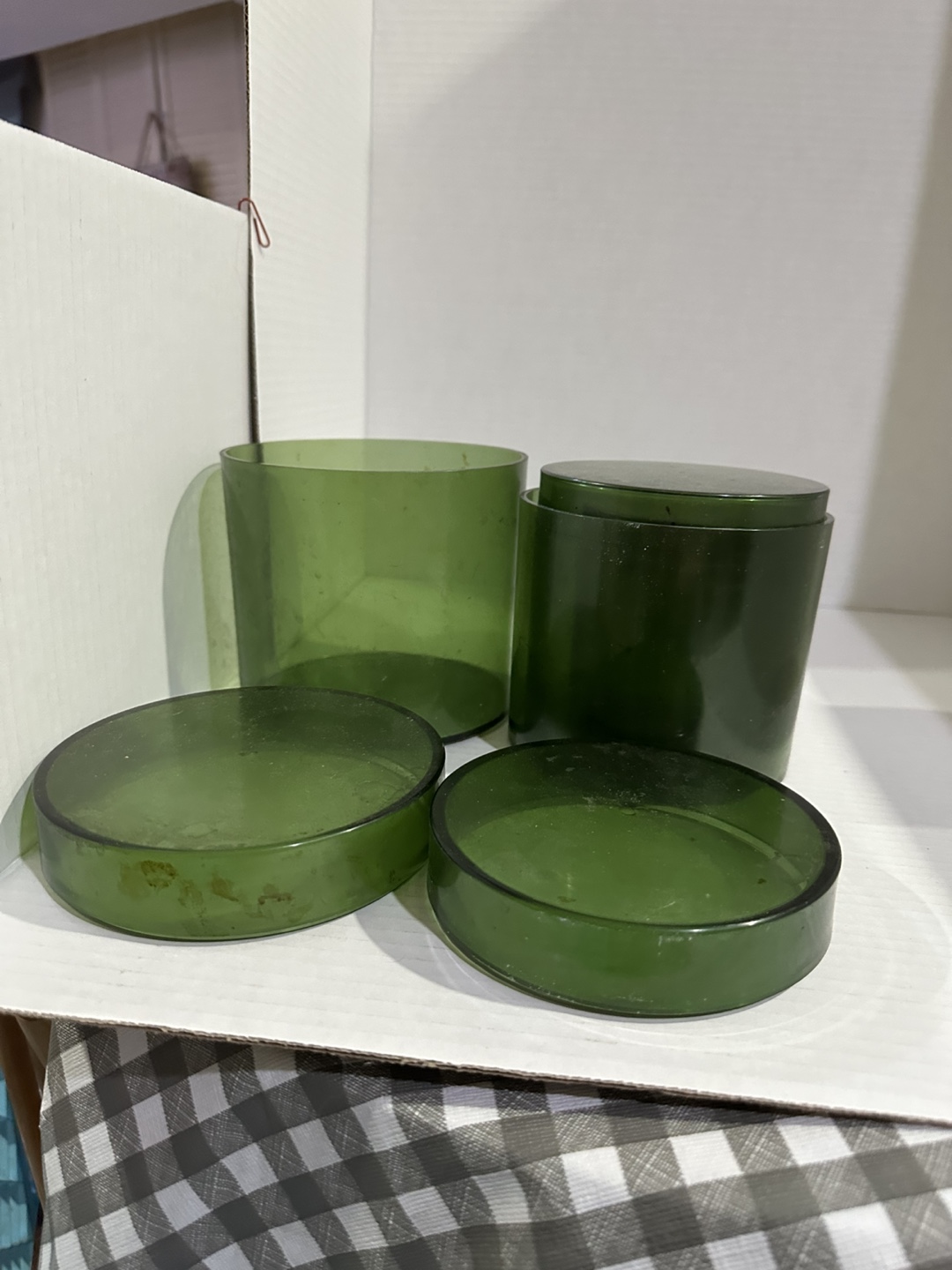 Set of 4 Vintage Green containers with Lids. - photo 4
