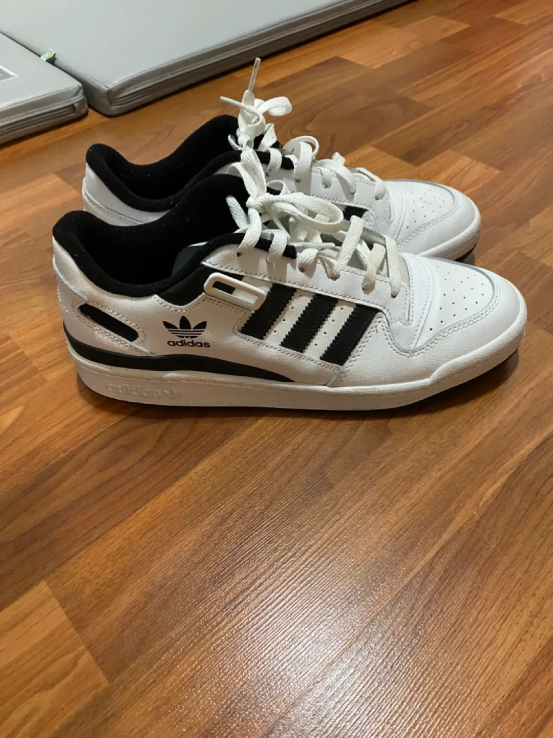 Adidas Artilley Low Top Sneakers - White & Black thumbnail