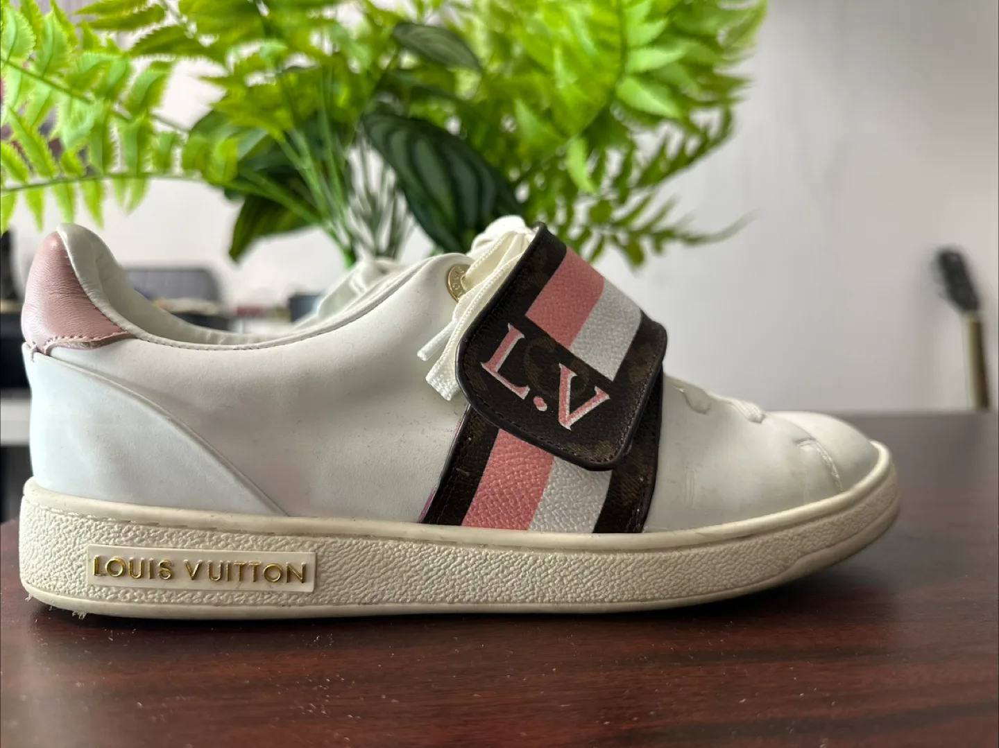 Louis Vuitton White Leather Sneakers with Pink and Brown Strap thumbnail